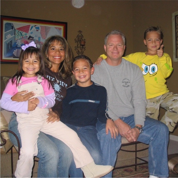 Meet your Posh Ambassador, Sandy🌹 - Picture 9 of 11